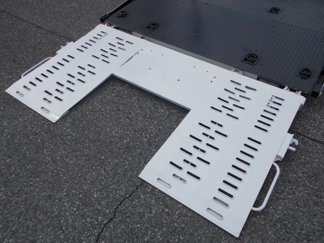 いすゞエルフセーフティローダー小型（2t・3t）[写真09]