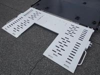 いすゞエルフセーフティローダー小型（2t・3t）[写真09]