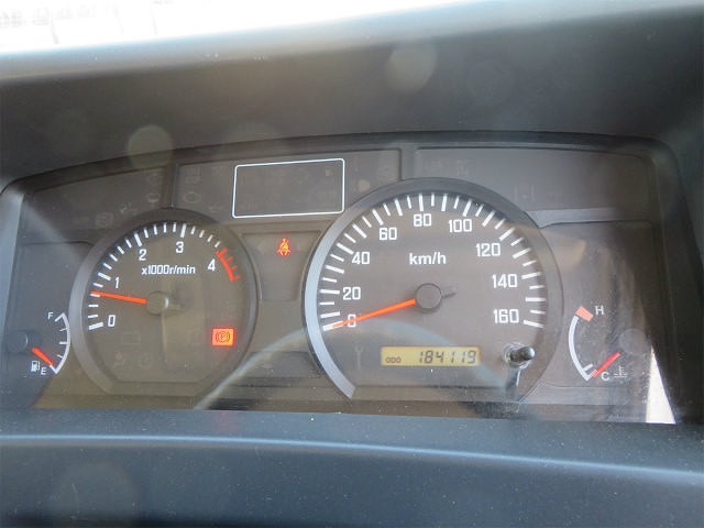 いすゞエルフアルミウイング小型（2t・3t）[写真11]