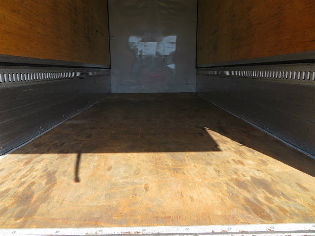 いすゞエルフアルミウイング小型（2t・3t）[写真17]