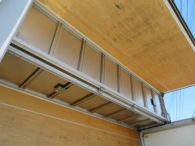 いすゞエルフアルミウイング小型（2t・3t）[写真25]