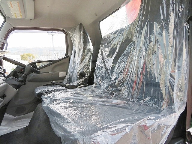 三菱ふそうキャンタークレーン6段小型（2t・3t）[写真10]