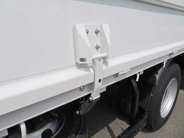 三菱ふそうキャンタークレーン6段小型（2t・3t）[写真24]