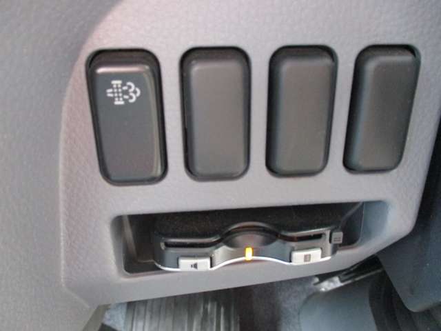 三菱ふそうキャンター平ボディ小型（2t・3t）[写真15]