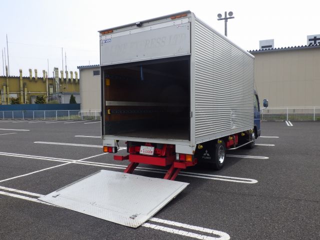 三菱ふそうキャンターアルミバン小型（2t・3t）[写真02]