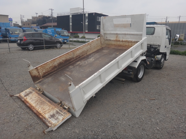 いすゞエルフローダーダンプ小型（2t・3t）[写真02]