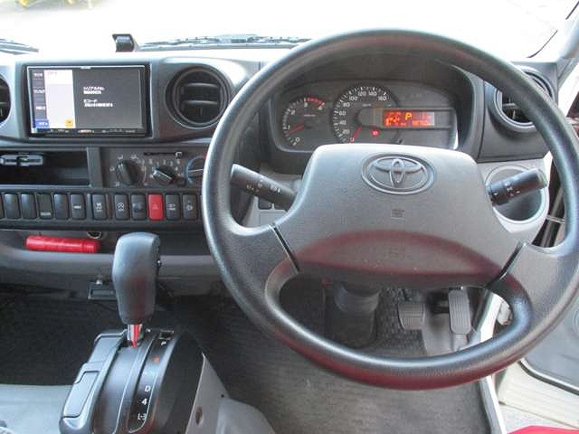 トヨタダイナアルミバン小型（2t・3t）[写真11]