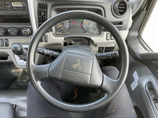 三菱ふそうキャンターパッカー車（塵芥車）小型（2t・3t）[写真20]