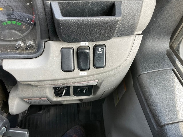 三菱ふそうキャンターパッカー車（塵芥車）小型（2t・3t）[写真27]