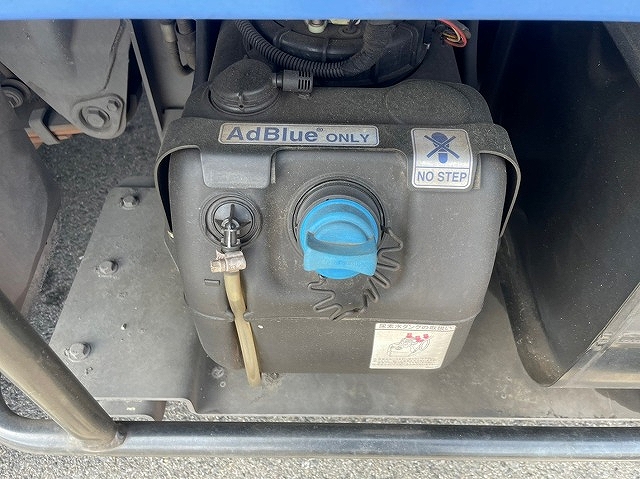 三菱ふそうキャンターパッカー車（塵芥車）小型（2t・3t）[写真37]