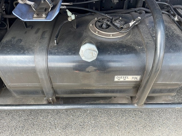 三菱ふそうキャンターパッカー車（塵芥車）小型（2t・3t）[写真38]