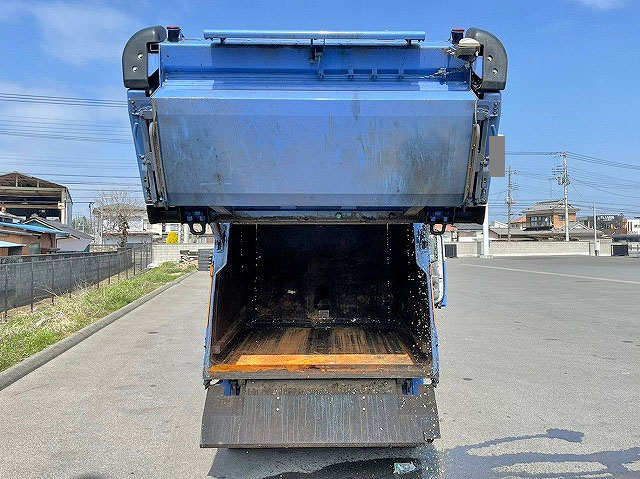 三菱ふそうキャンターパッカー車（塵芥車）小型（2t・3t）[写真09]