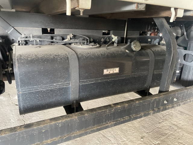 三菱ふそうキャンターアルミブロック小型（2t・3t）[写真09]