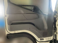 三菱ふそうキャンターアルミブロック小型（2t・3t）[写真16]