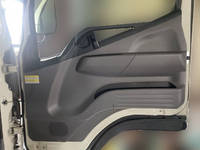 三菱ふそうキャンターアルミブロック小型（2t・3t）[写真17]