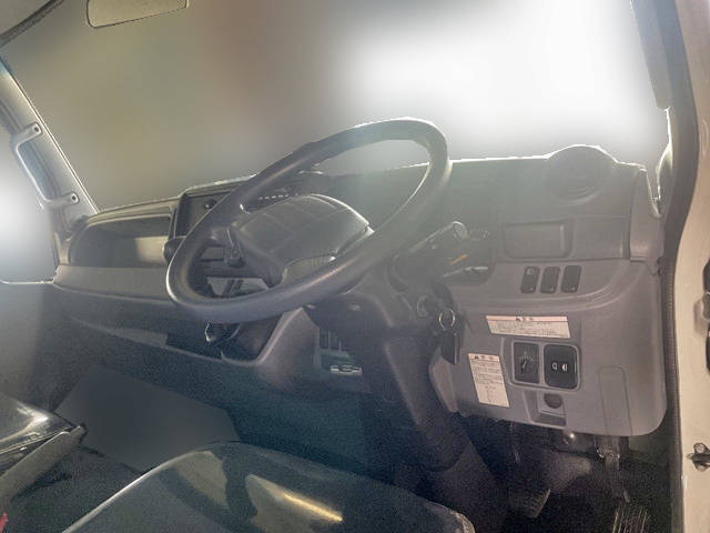 三菱ふそうキャンターアルミブロック小型（2t・3t）[写真19]