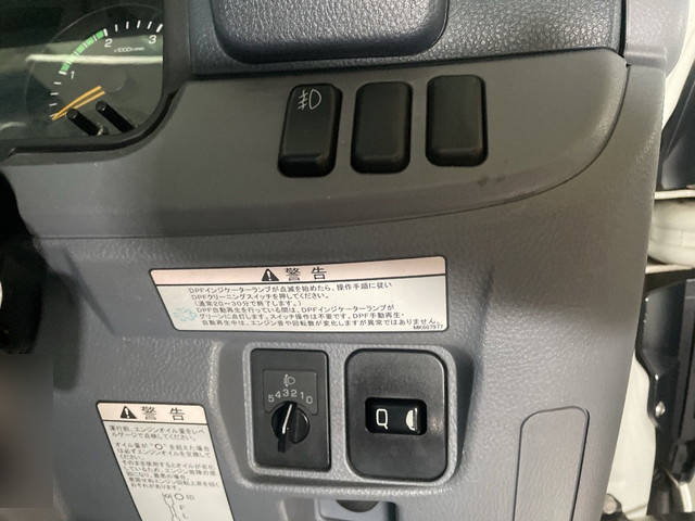 三菱ふそうキャンターアルミブロック小型（2t・3t）[写真26]