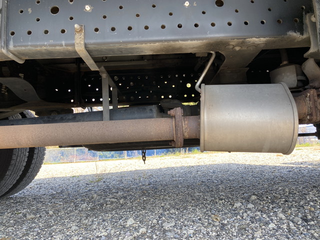 いすゞエルフアルミバン小型（2t・3t）[写真13]