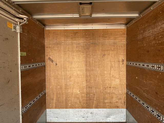 いすゞエルフアルミバン小型（2t・3t）[写真16]