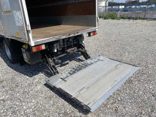 いすゞエルフアルミバン小型（2t・3t）[写真18]