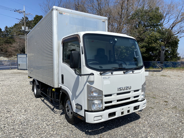 いすゞエルフアルミバン小型（2t・3t）[写真02]