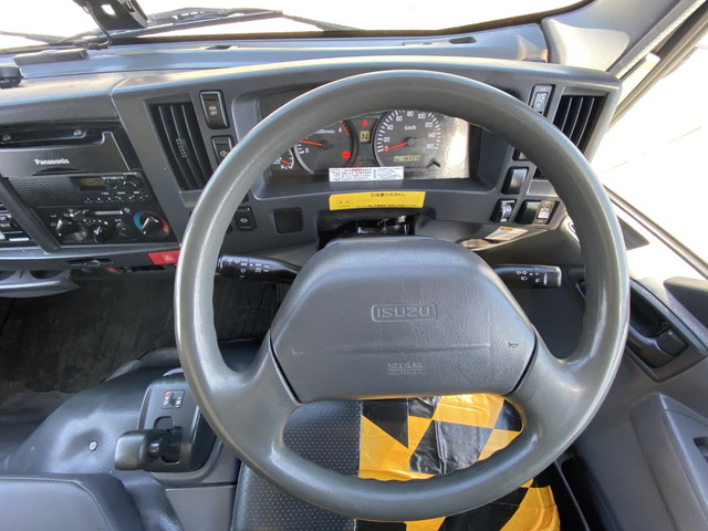 いすゞエルフアルミバン小型（2t・3t）[写真28]