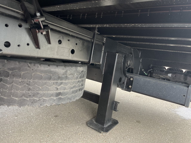 日野レンジャーセルフクレーン4段増トン（6t・8t）[写真13]