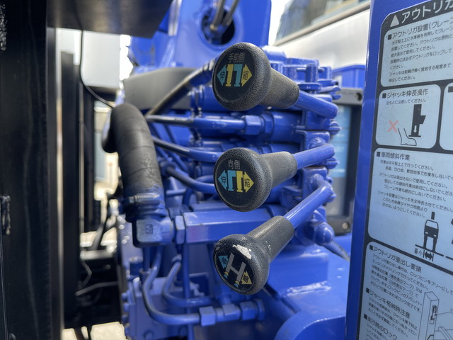 日野レンジャーセルフクレーン4段増トン（6t・8t）[写真22]