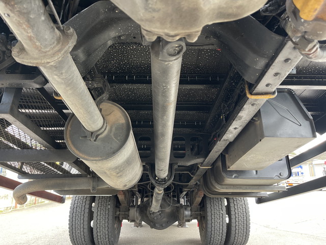 日野レンジャーセルフクレーン4段増トン（6t・8t）[写真09]