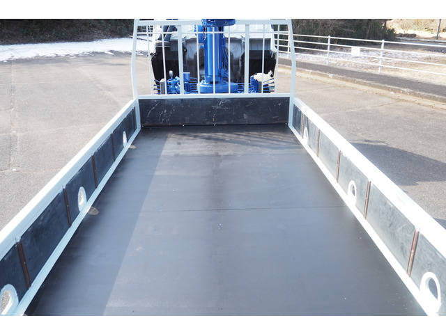 いすゞフォワードクレーン3段中型（4t）[写真12]