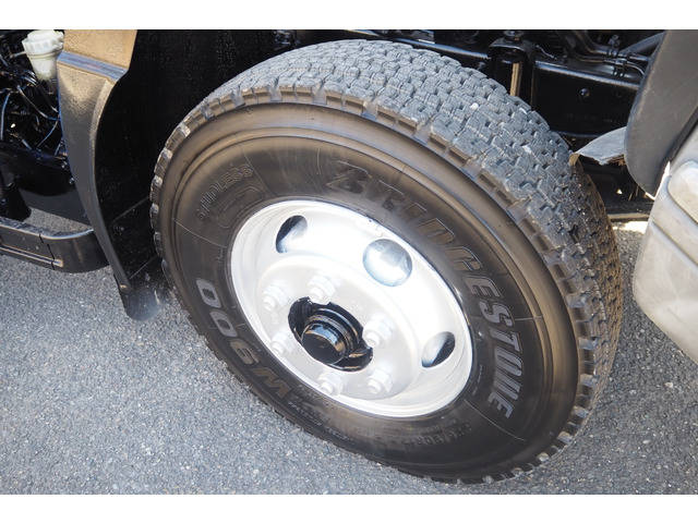 いすゞフォワードクレーン3段中型（4t）[写真16]