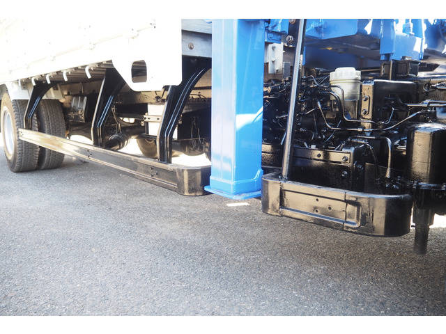 いすゞフォワードクレーン3段中型（4t）[写真18]