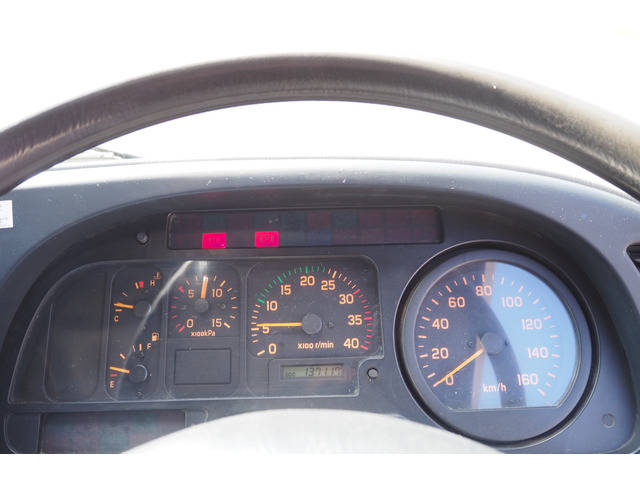 いすゞフォワードクレーン3段中型（4t）[写真38]