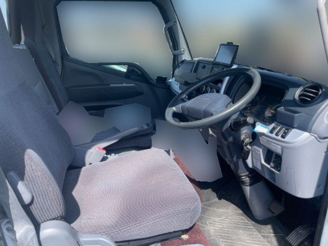 三菱ふそうキャンター平ボディ小型（2t・3t）[写真14]