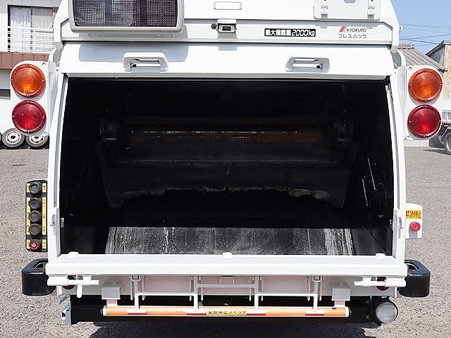 いすゞエルフパッカー車（塵芥車）小型（2t・3t）[写真11]