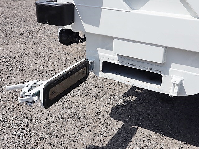 いすゞエルフパッカー車（塵芥車）小型（2t・3t）[写真12]