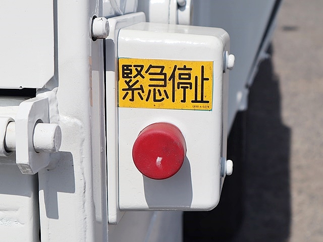 いすゞエルフパッカー車（塵芥車）小型（2t・3t）[写真14]