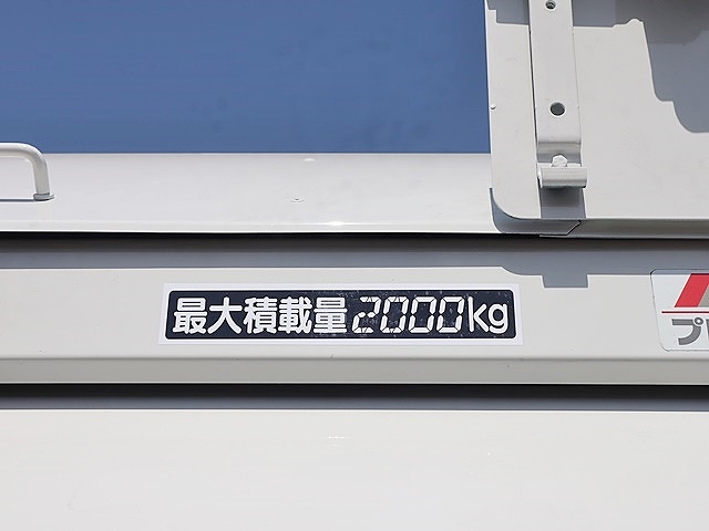 いすゞエルフパッカー車（塵芥車）小型（2t・3t）[写真18]