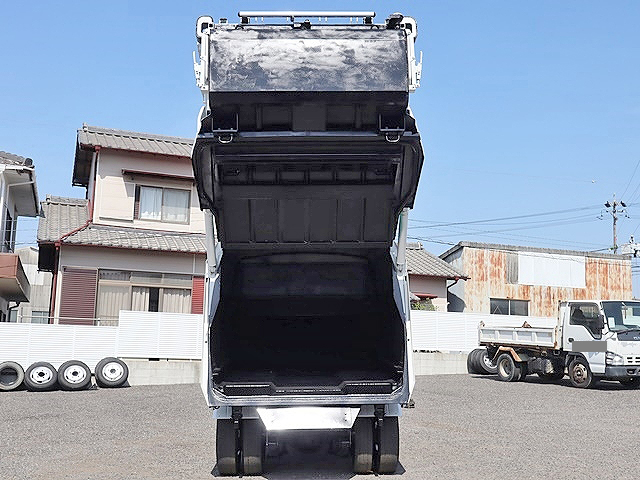 いすゞエルフパッカー車（塵芥車）小型（2t・3t）[写真08]