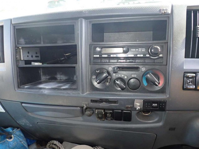 いすゞフォワードアルミブロック中型（4t）[写真32]