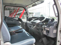 三菱ふそうキャンターアルミバン小型（2t・3t）[写真13]