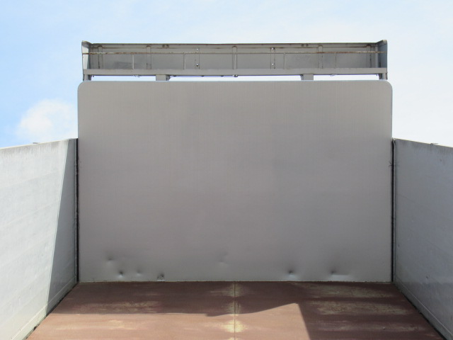 いすゞギガダンプ大型（10t）[写真14]