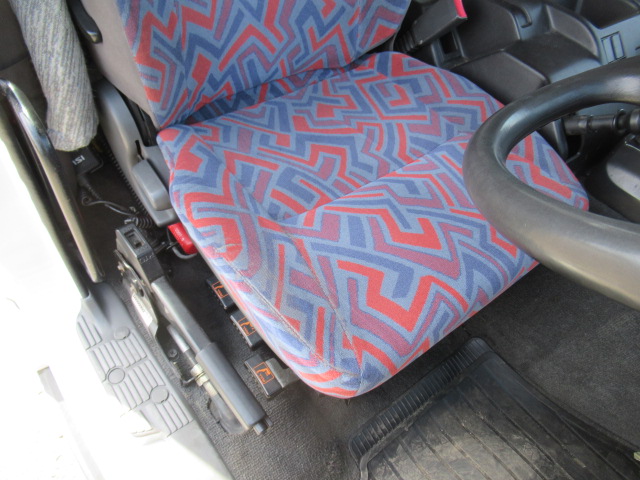 いすゞギガダンプ大型（10t）[写真26]