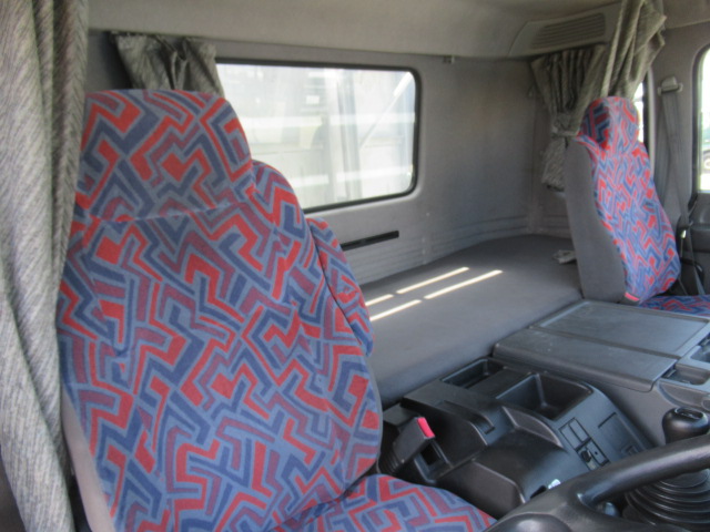 いすゞギガダンプ大型（10t）[写真27]