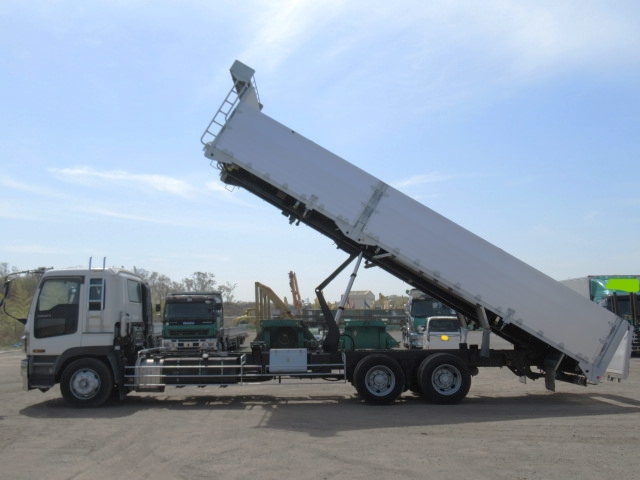 いすゞギガダンプ大型（10t）[写真07]