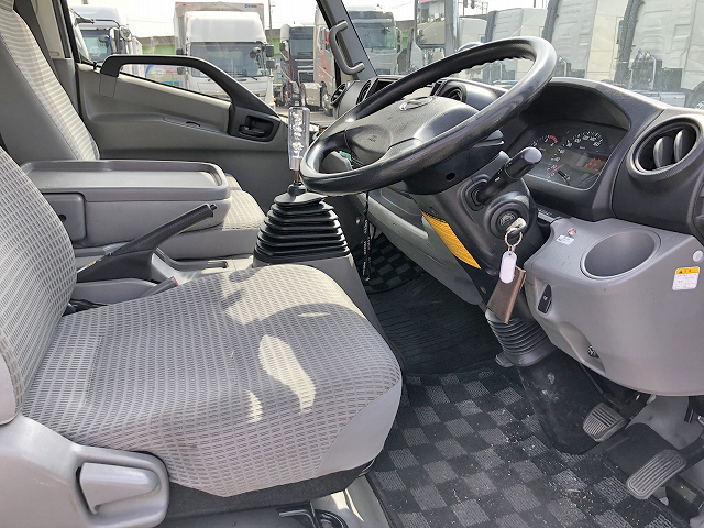 日野デュトロセーフティローダー小型（2t・3t）[写真07]