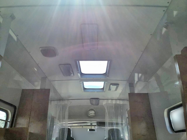 いすゞエルフその他の形状小型（2t・3t）[写真17]