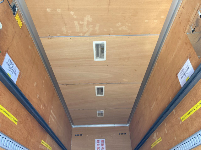 いすゞエルフアルミバン小型（2t・3t）[写真12]