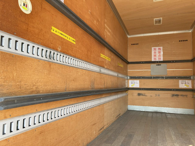 いすゞエルフアルミバン小型（2t・3t）[写真13]