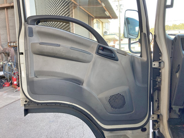 いすゞエルフアルミバン小型（2t・3t）[写真28]